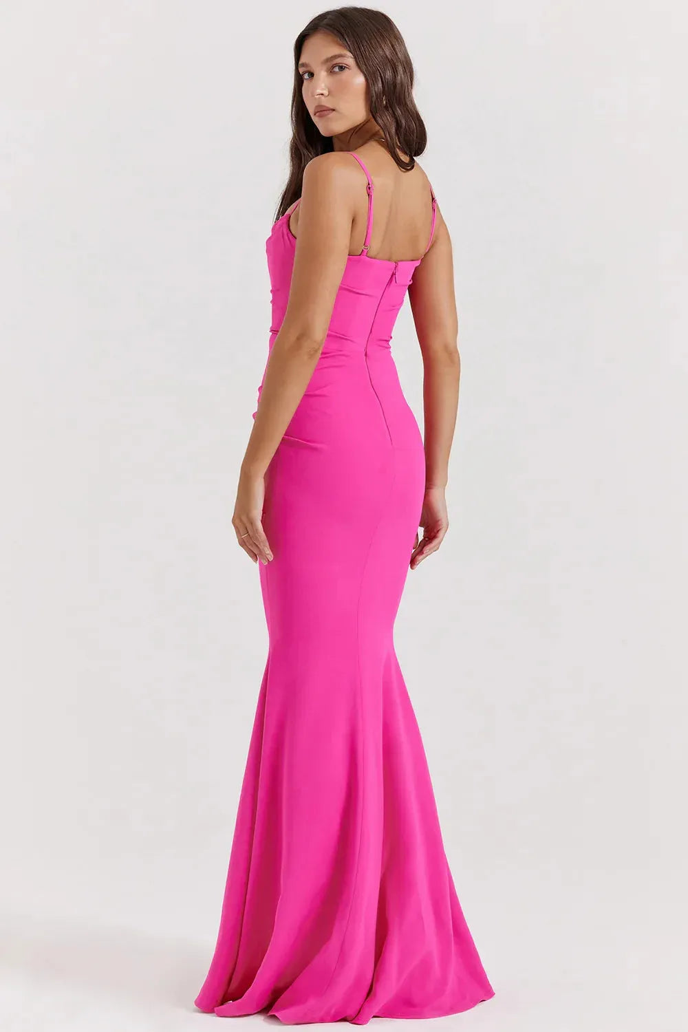 Vestido Longo Vinho Jamilly – Versatilidade em Cada Detalhe